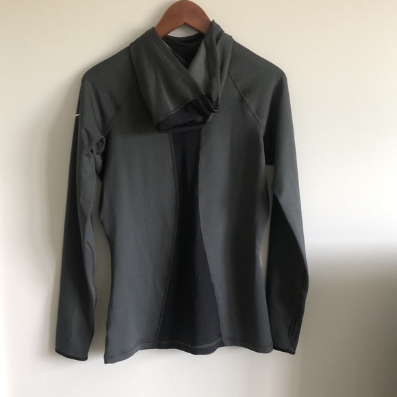LIKE NEW Nike Pro Dri-fit Running Pullover - Picture 5 of 6